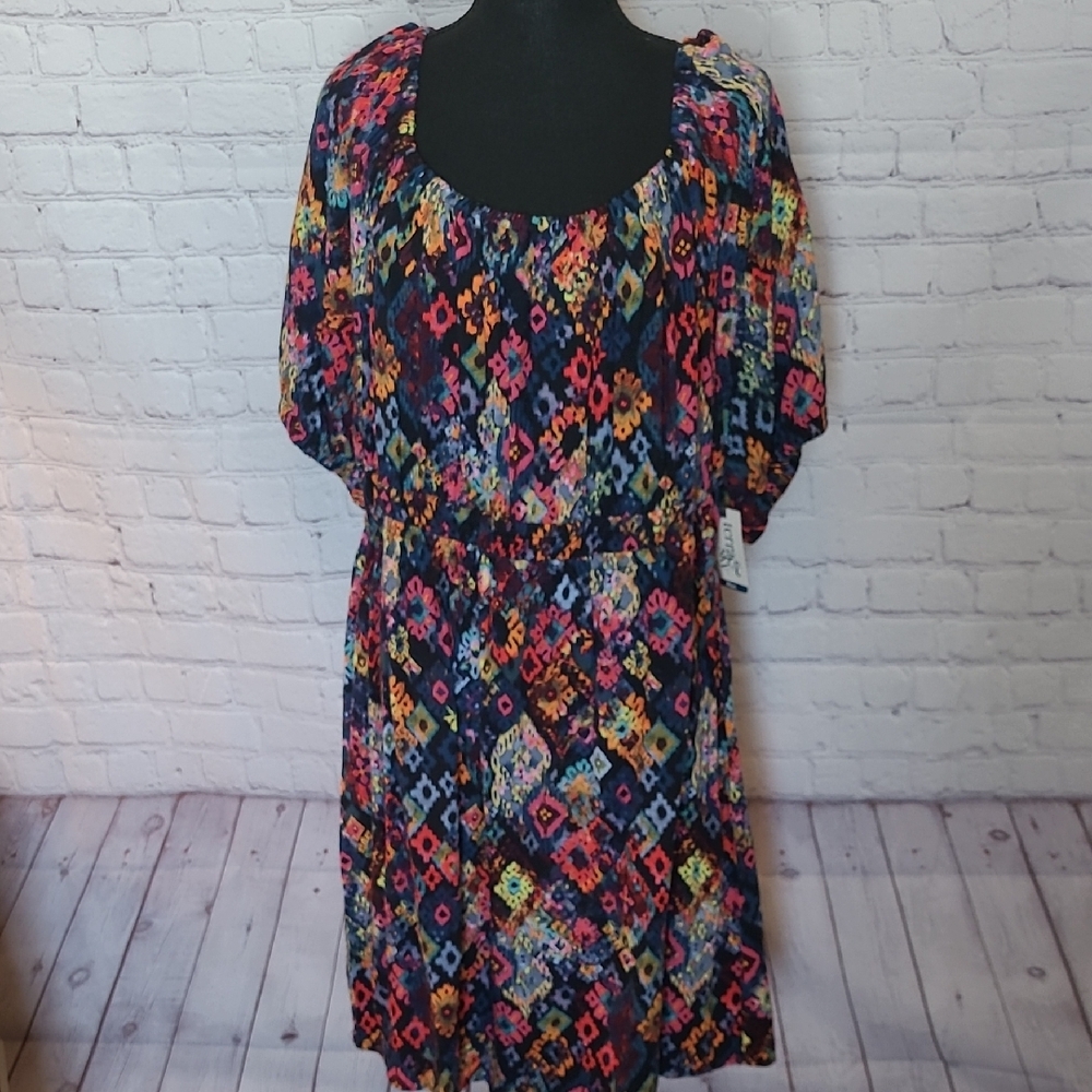 New Size 1X (16-18W) Navy Dress Puffed Sleeve Coloful Watercolor Pattern